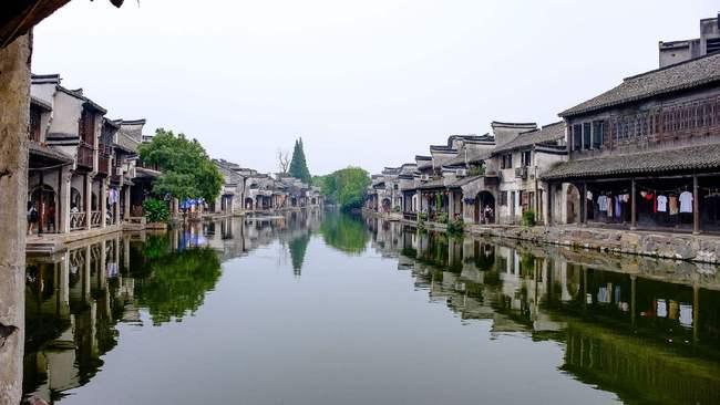 迷路的可爱女宝宝